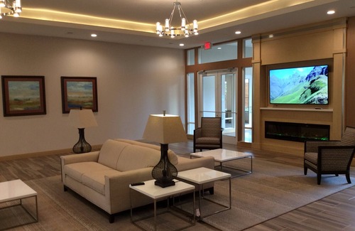 Trophy Club Hotel | Discover Holiday Inn Trophy Club: Family-Friendly Retreat