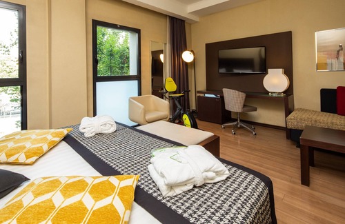San Paolo Hotel | Discover Holiday Inn Turin Corso Francia, IHG Hotel with Spa