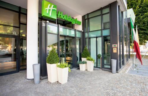 San Paolo Hotel | Discover Holiday Inn Turin Corso Francia: Family-Friendly Stay