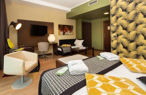 San Paolo Hotel | Discover Holiday Inn Turin Corso Francia: Family-Friendly Stay