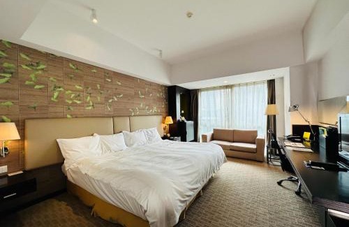 Gaoxin Hotel | Relaxing Retreat at Holiday Inn Xi'an Greenland Century City