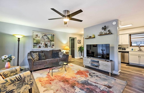 Eureka Springs House | Mountain View Retreat: Hot Tub & Pet-Friendly Getaway
