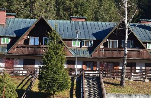 Camporosso in Valcanale Ski Chalet | Cozy Holiday Home in the Alps with Breakfast Included