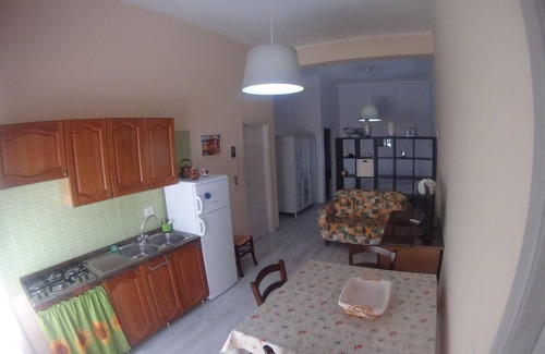 Fiumefreddo di Sicilia House | Cozy Holiday Apartment in Fiumefreddo di Sicilia for 3