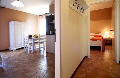 San Bartolomeo al Mare Apartment | Comfortable Holiday Apartment with AC, WiFi & Pool Access