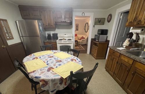 South Willington Apartment | Holiday lodging by Uconn - pet friendly