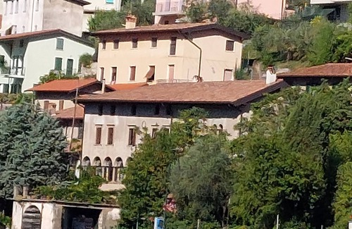 Monte Isola Apartment | Experience Paradise: Holiday on Monte Isola with Spa & Ocean Views