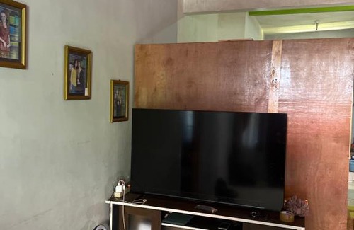 Sidoarjo House | Family-Friendly Holiday Park with Pet Hospitality Awaits