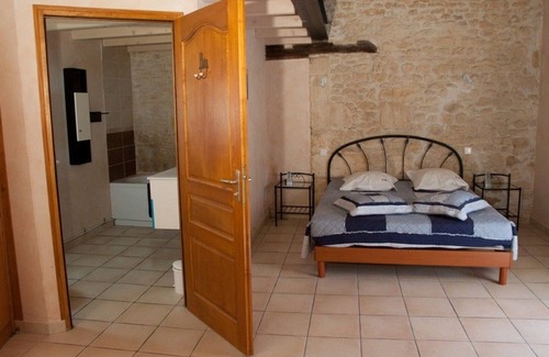 Rioux Bed & Breakfast | Inviting Holiday Rental for 4 with Indoor Pool Access