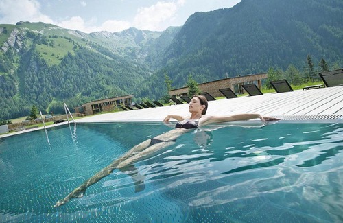 Großdorf Ski Chalet | Discover Gradonna Chalet Resort Kals am Großglockner