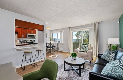 Bouvet Island Apartment | Holiday Special: King Suite with Pool & Free Parking Near Seattle