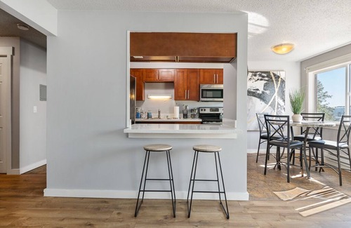 Bouvet Island Apartment | Holiday Special: King Suite with Pool & Free Parking Near Seattle