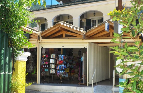 Agios Gordios House | Cozy Holiday Studio Apartments "Yannis" near Agios Gordios Beach