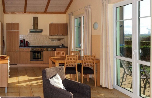 Markkleeberg Apartment | Relaxing Oceanfront Getaway for 4 at Holiday Tern