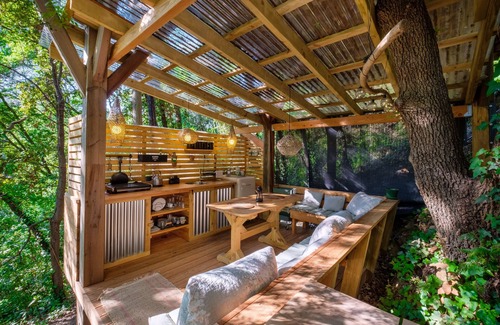 Saint-Paul-de-Vence Apartment | Experience Holiday Treehouse "Shere Khan" with Private Terraces