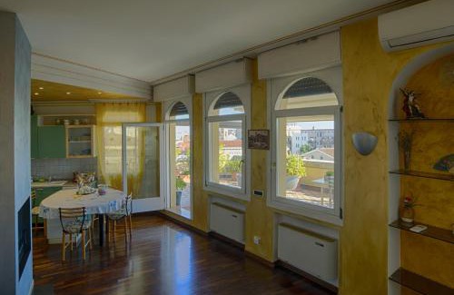 Treviso Apartment | Discover Holiday Treviso Attico Vittoria: Pet-Friendly Retreat