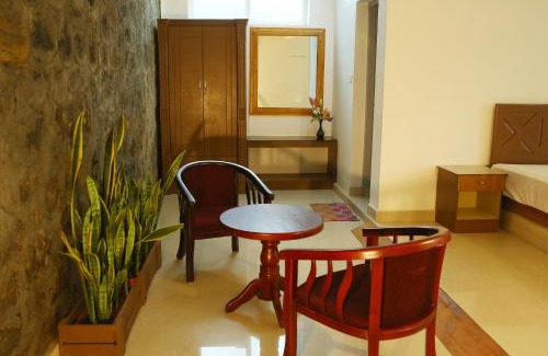Elappara Hotel | Relaxing Getaway at Holiday Vagamon with Oceanfront Views