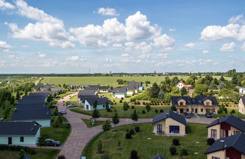 Markkleeberg Apartment | Elegant Holiday Villa Herring Gull with Ocean Views