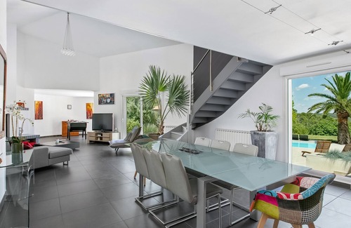 Combaillaux House | Holiday villa in Combaillaux: swimming pool & air conditioning ☀✈
