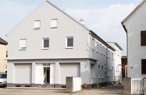 Ruesselsheim Apartment | Discover Comfort at Holidayapartment Rüsselsheim