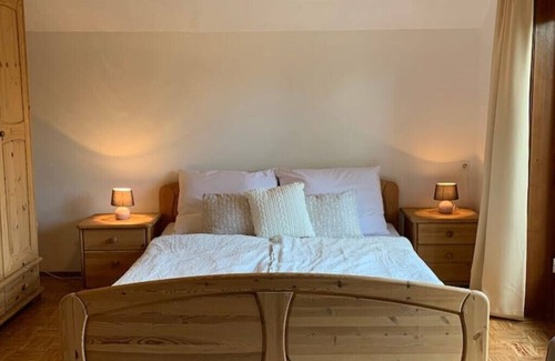 Altmuenster House | Cozy Holidayhome Flora: Pet Friendly with Spa & Lake Views