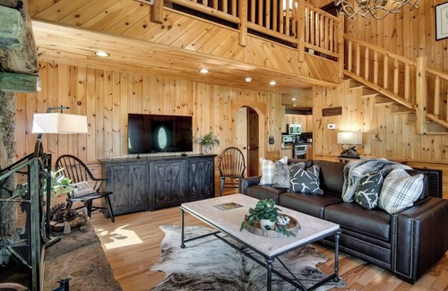 Sylva Cabin | Ideal Sylva Cabin for Families & Nature Adventurers
