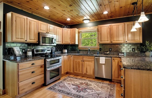 Sylva Cabin | Ideal Sylva Cabin for Families & Nature Adventurers