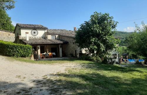 Urbino House | Discover Holidays Cà Tassino: Family-Friendly Retreat