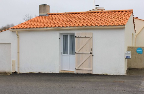 Saint-Maixent-sur-Vie House | Discover a Countryside Retreat in Saint-Gilles