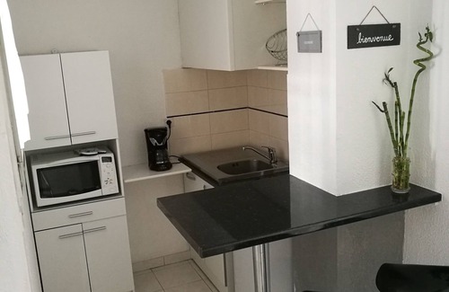 Frejus Apartment | Ideal Getaway in Fréjus: Newly Renovated F1 with Pool