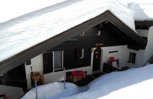 Bettmeralp Apartment | Explore the Aletsch Arena: Perfect Family Getaway