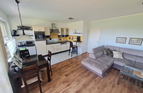 Zudar Apartment | Relaxing Getaway with Water Views and Family-Friendly Amenities
