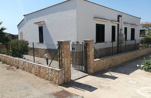 Chiesiola Villa | Discover Vieste: Pet-Friendly Villas with Breakfast Included