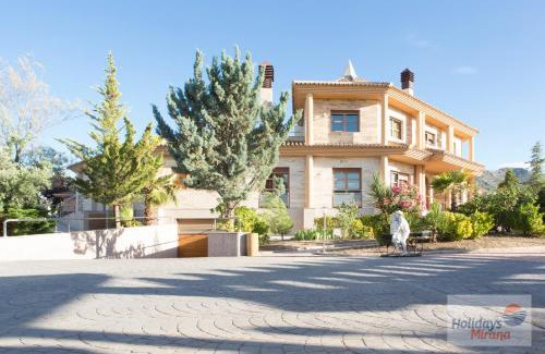 Yecla House | Guest Rated: 9/10 at Holidays Mirana with Ocean Views