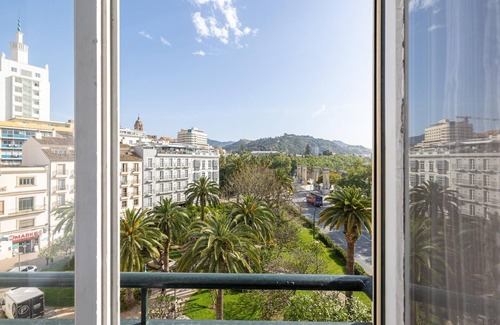 Ensanche Centro Apartment | Relax at Holidays2Malaga Heredia with Oceanfront Terrace