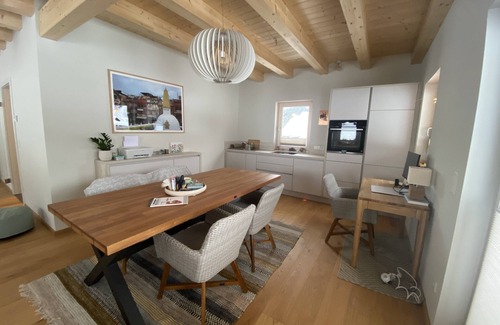 Ferlach House | Relaxing Mountain View Cabin at HolidayYOGAhaus