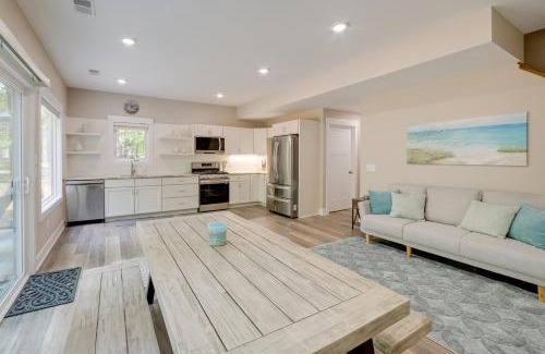 Holland House | Cozy Holland Home with Fire Pit Near Lake Michigan!