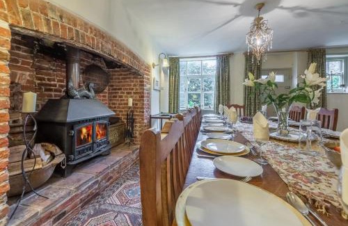 Docking House | Discover Holland House 10: Family and Pet-Friendly Escape
