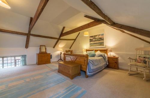 Docking House | Discover Holland House 10: Family and Pet-Friendly Escape