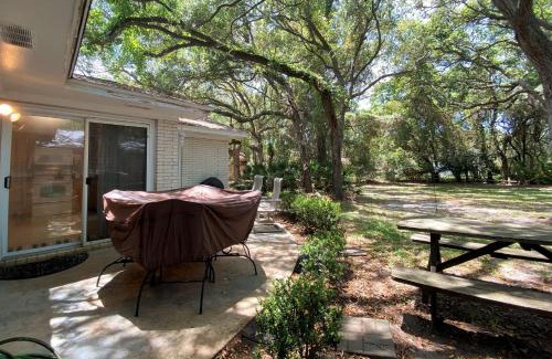 Jekyll Island Apartment | Family-Friendly Holland House Duplex with Top Ratings