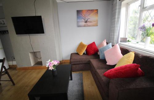 Chesterfield House | Inviting Holland House: Family-Friendly Getaway Awaits