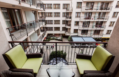 Erzsebetvaros Apartment | Family-Friendly Hollo 12 Apartment with Breakfast Included