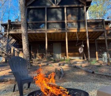 Ellijay House | Cozy Hollow Tree Hideaway at Coosawattee River Resort