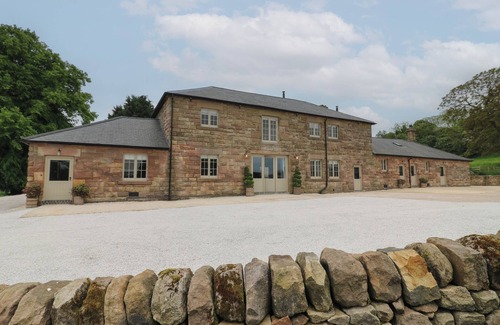 Crich House | Romantic Holly Cottage in Crich with Cozy Open Fire