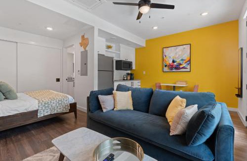 East Cesar Chavez Apartment | Holly House