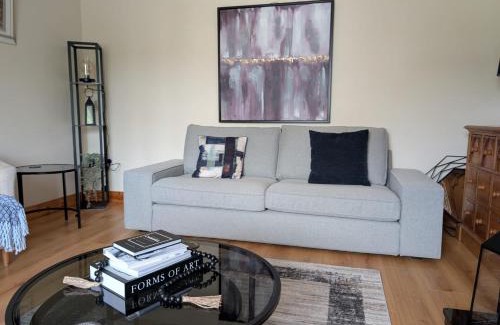 Newcastle House | Hollybush House