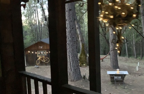 Nevada City Cottage | Inviting Holly’s Cottage: Unplug in Nature's Embrace