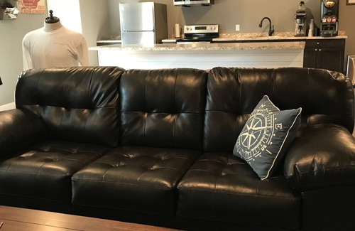 Battle Lake House | Top-Rated Hollys Resort: Pet-Friendly with Pool & Breakfast