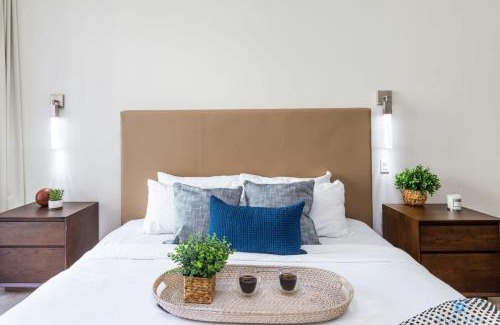 Hollywood Hotel | Beach View Bliss: Studio with Balcony & Pool Access