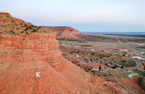 Kanab House | Hollywood Hangout - 4-Star Pet & Child Friendly Retreat